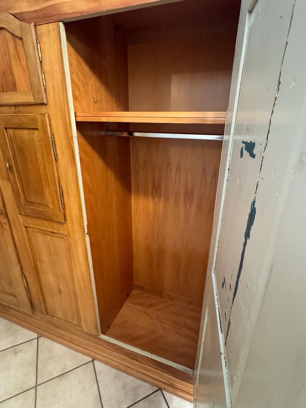Schränke: Kirschbaumschrank 3-türig – Gebraucht aus Wetzikon ZH von Krauer.M 2