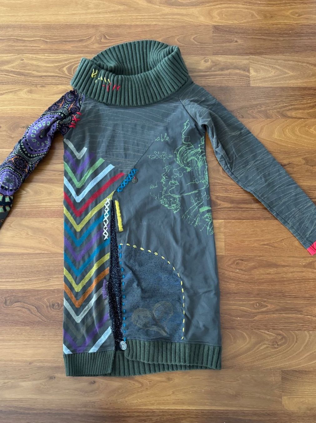 Desigual Vestiti: Desigual Winterkleid Rollkragen Gr. M Top! – Nuovo (secondo la descrizione) da Wohlen b. Bern venduto da Tocaluis