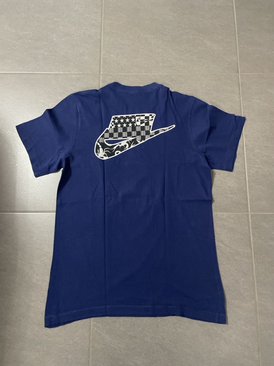 Nike T-shirt: Nike t-shirt  – Usato da Collombey venduto da amina36 1