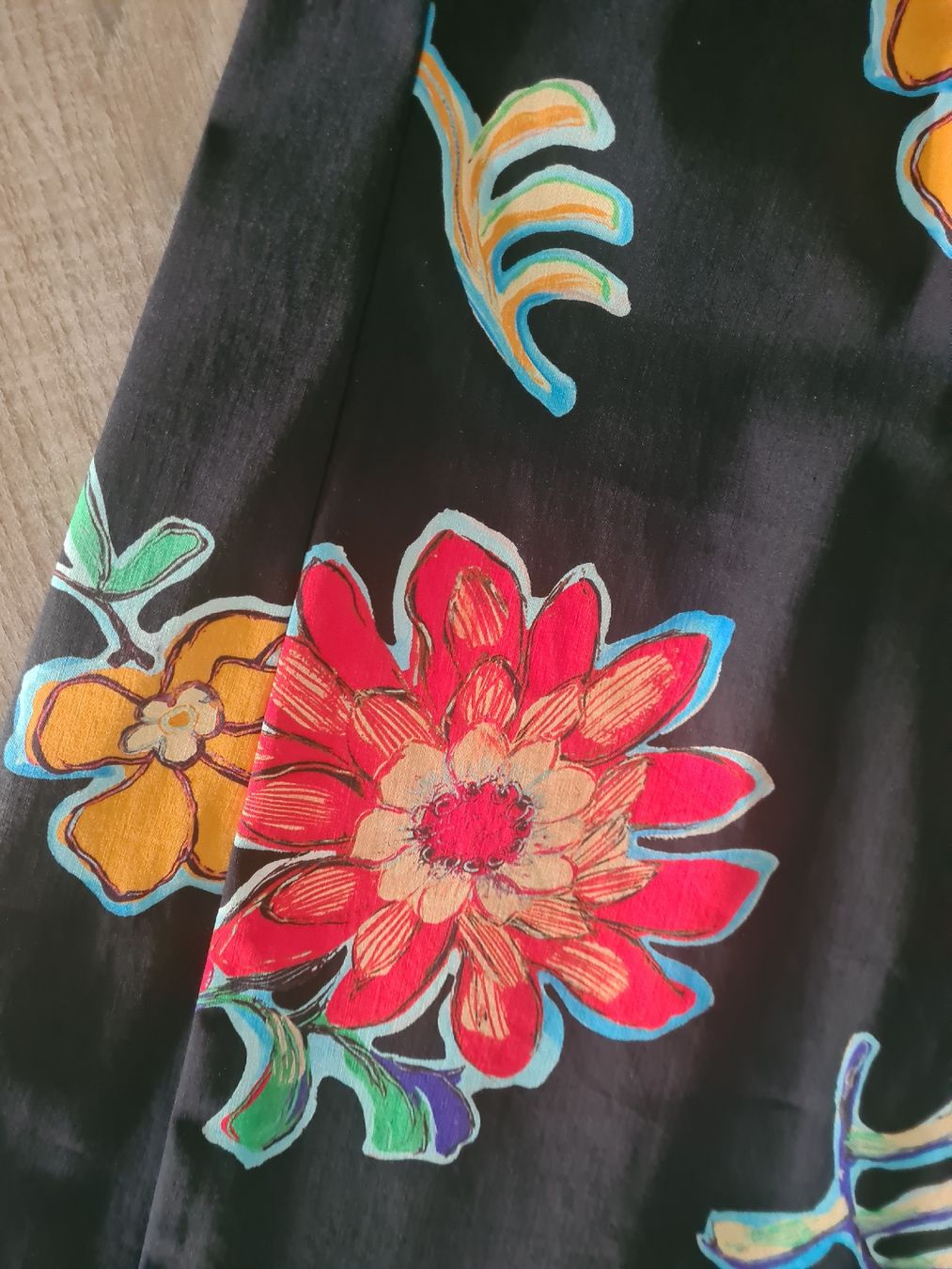 Desigual Kleider: Robe(M)"DESIGUAL" (QUALITÉ 76% Viscose) – Neu und originalverpackt aus Etoy von MyStyleMyMode 9