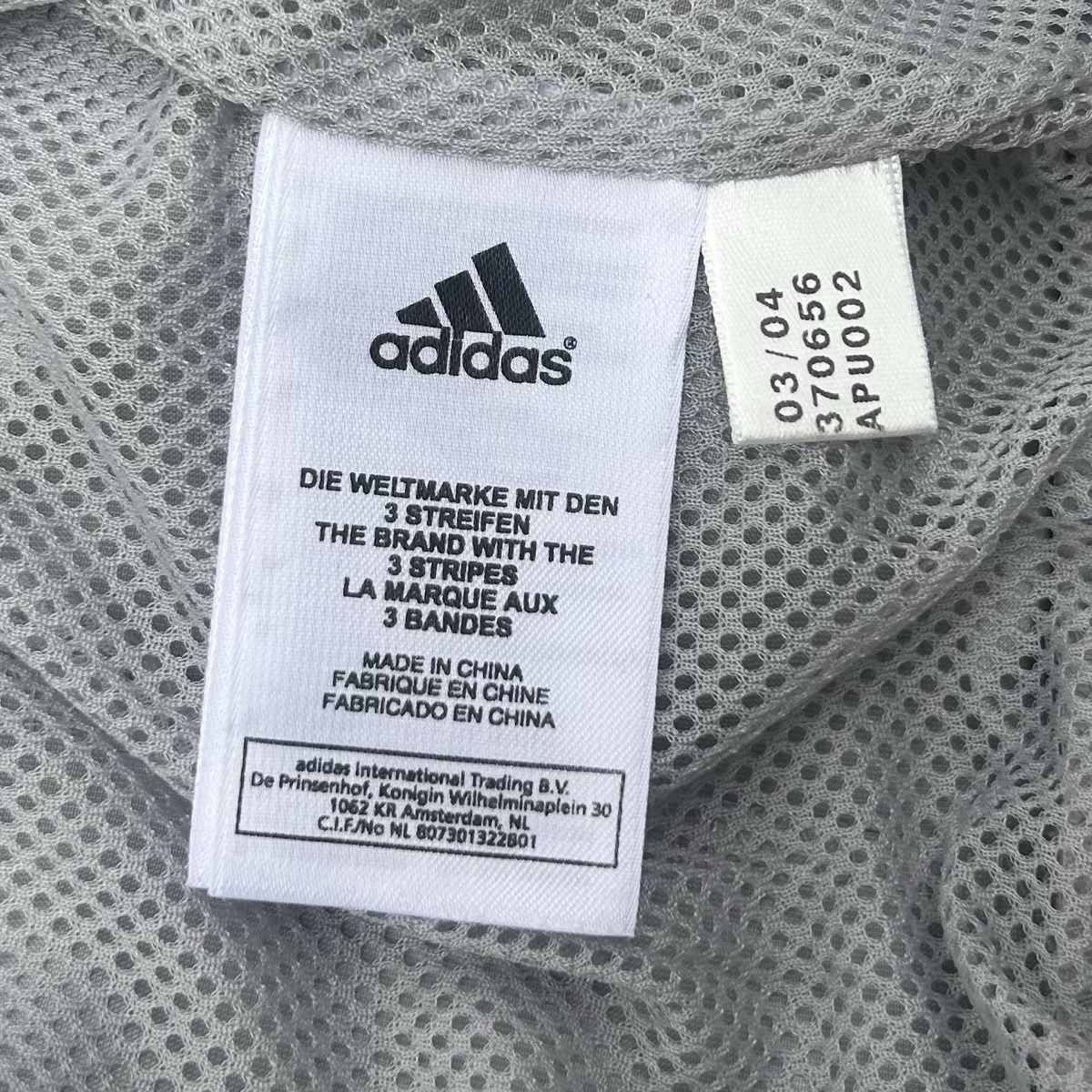Adidas Jacken: Vintage Adidas 00’s track jacket – Gebraucht aus brent von fukusapes 5
