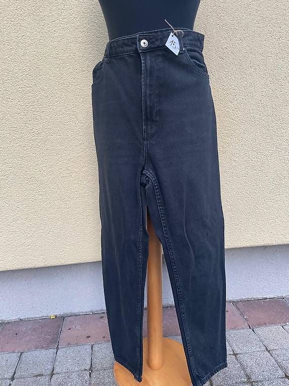 Pantaloni: Vendo pantaloni lunghi e corti donna  – Usato da Personico venduto da mel_v7hz 2