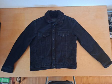 Schwarze Jeansjacke