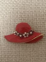 Vintage Brosche, Damenhut rot mit Strass – Hingucker!