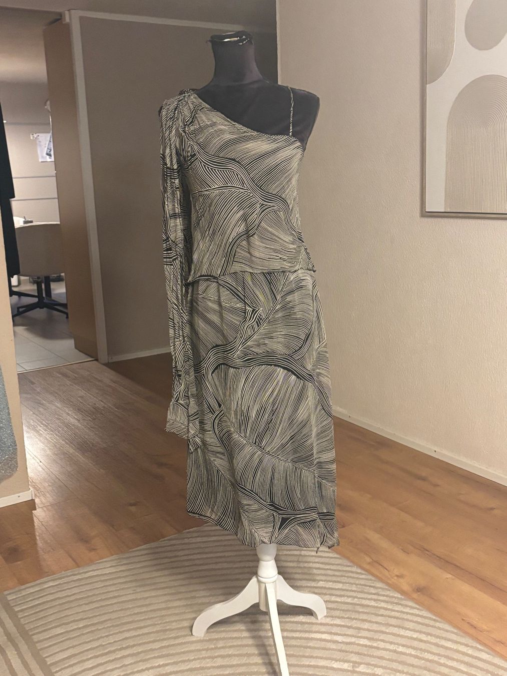 Max Mara Vestiti: Max Mara Set, Kleud 100% Seide – Usato da St. Margrethen SG venduto da dijanaO 4