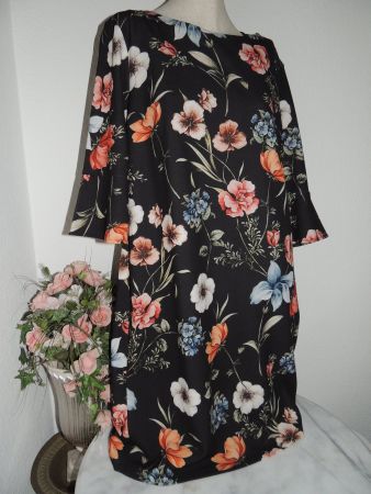 EXKLUSIVES KLEID "CARTOON" BY BETTY BARCLAY NP 198CHF NEU 44