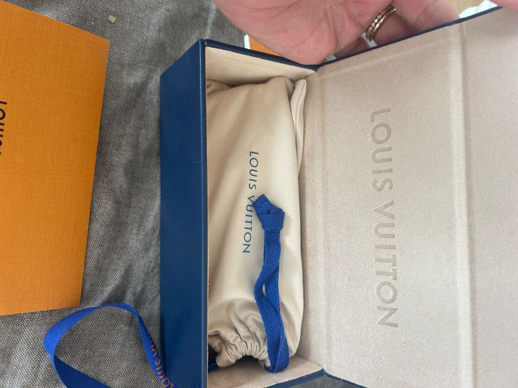Louis Vuitton Brillen & Gläser: Louis Viutton Sonnenbrille neu – Gebraucht aus Epsach von has_s27w 3
