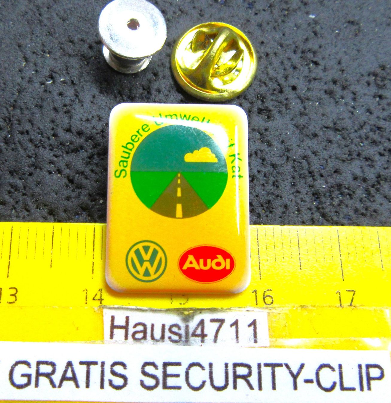 Audi Plaquettes & Badges: VW AUDI KAT. AUTO PIN MIT SECURITY-CLIP – D'occasion à Ettingen par Hausi4711