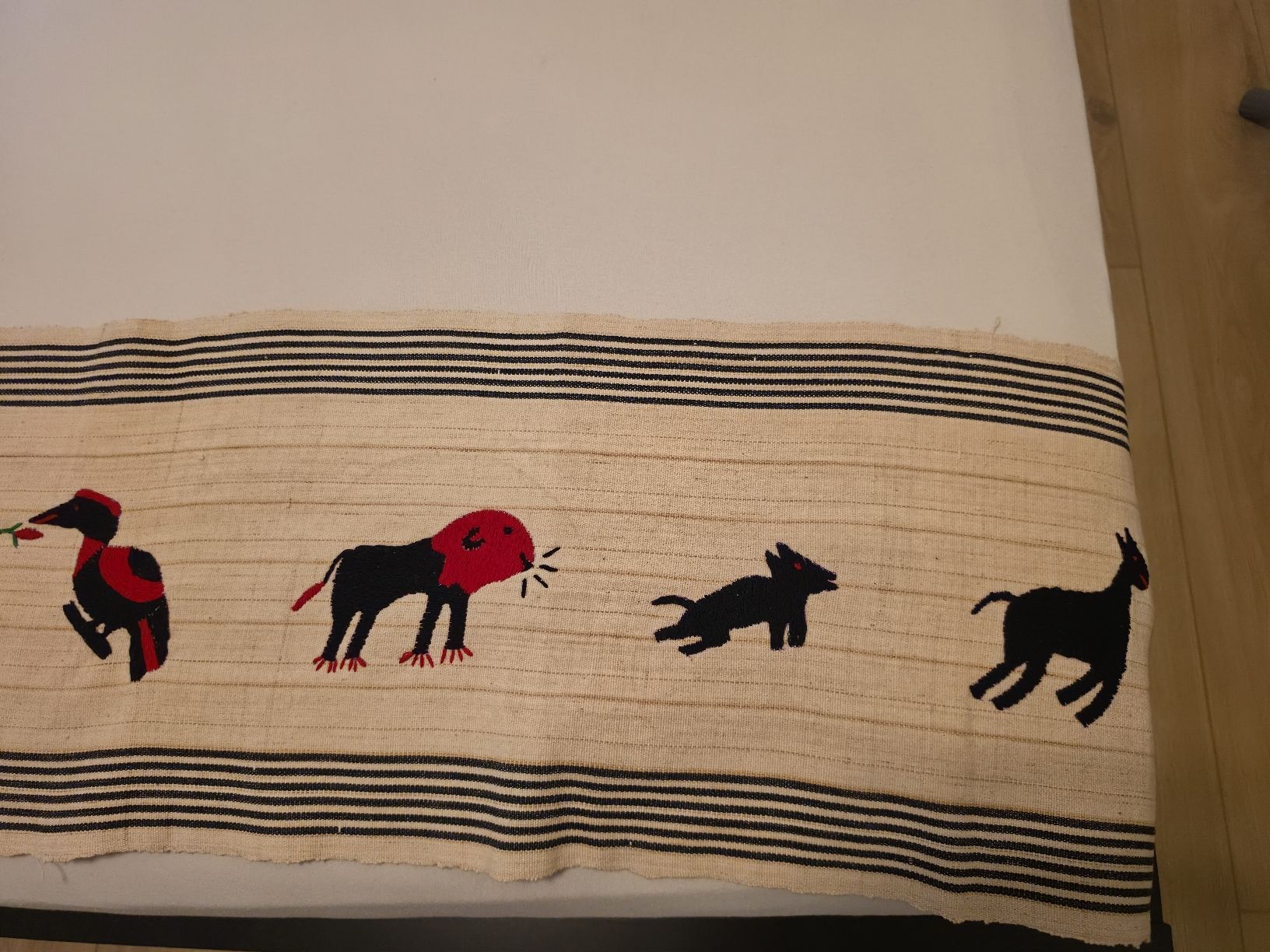 Altra biancheria da tavola: Handcrafted runner from Myanmar – Nuovo (secondo la descrizione) da Le Locle venduto da vri_c59x 2