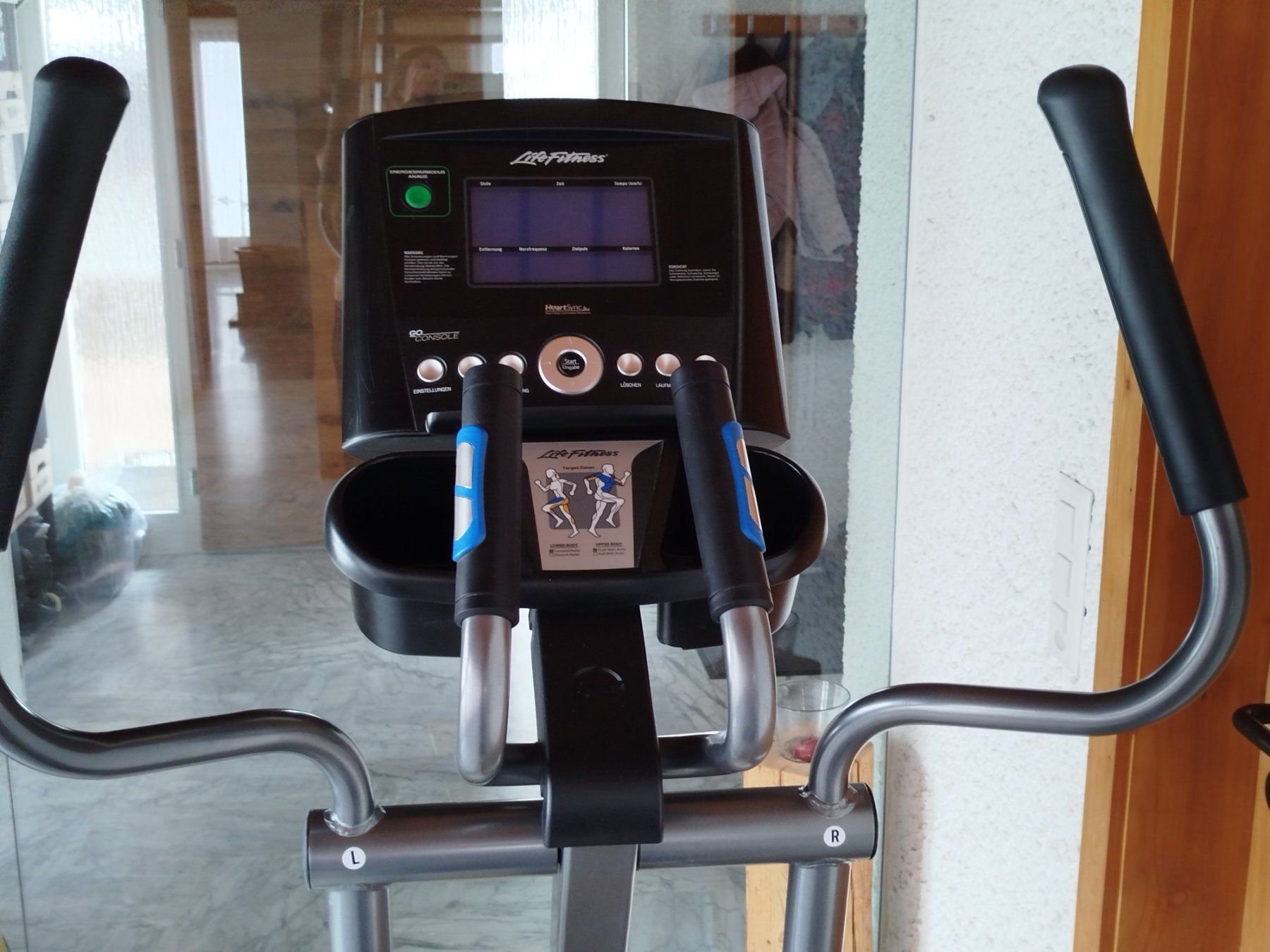 Life Fitness Hometrainer: Crosstrainer Life Fitness E1 – Gebraucht aus Arnegg von Urs07 1