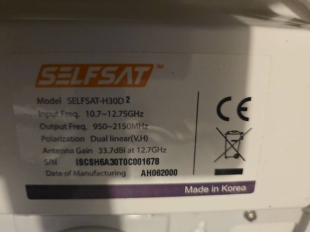 Satellitenschüssel: Flache SAT-Antenne von Selfsat – Neu und originalverpackt aus Niederteufen von 5st_x7zy 1