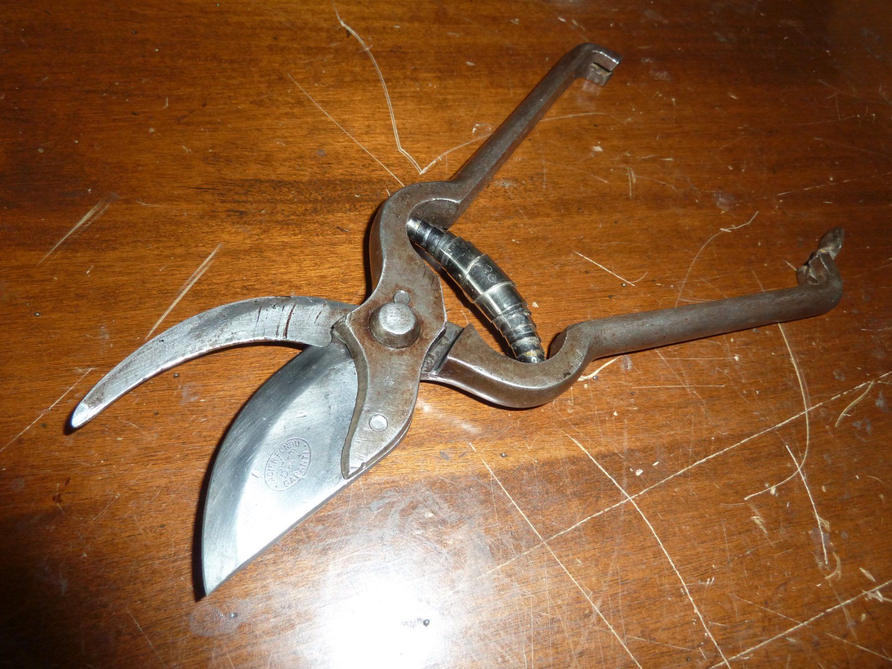 Tous les outils: Ancien sécateur – D'occasion à Biel/Bienne par alex-841