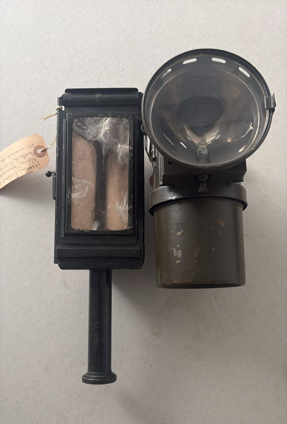 Schweizer Armee Lampade: militärische Lampen 1906 / 1926 – Difettoso da Wangen b. Olten venduto da Hba2 1