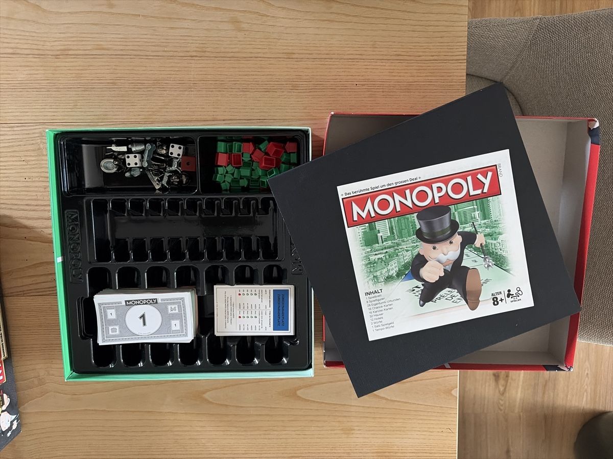Hasbro Jeux: Monopoly Brettspiel neuwertig – Neuf (Voir description) à Pfäffikon ZH par fairkev 1