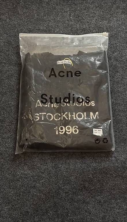 Pullover & Sweatshirts: Acne studio long sleeve  – Neu und originalverpackt aus Martigny von reu_t2ln 2