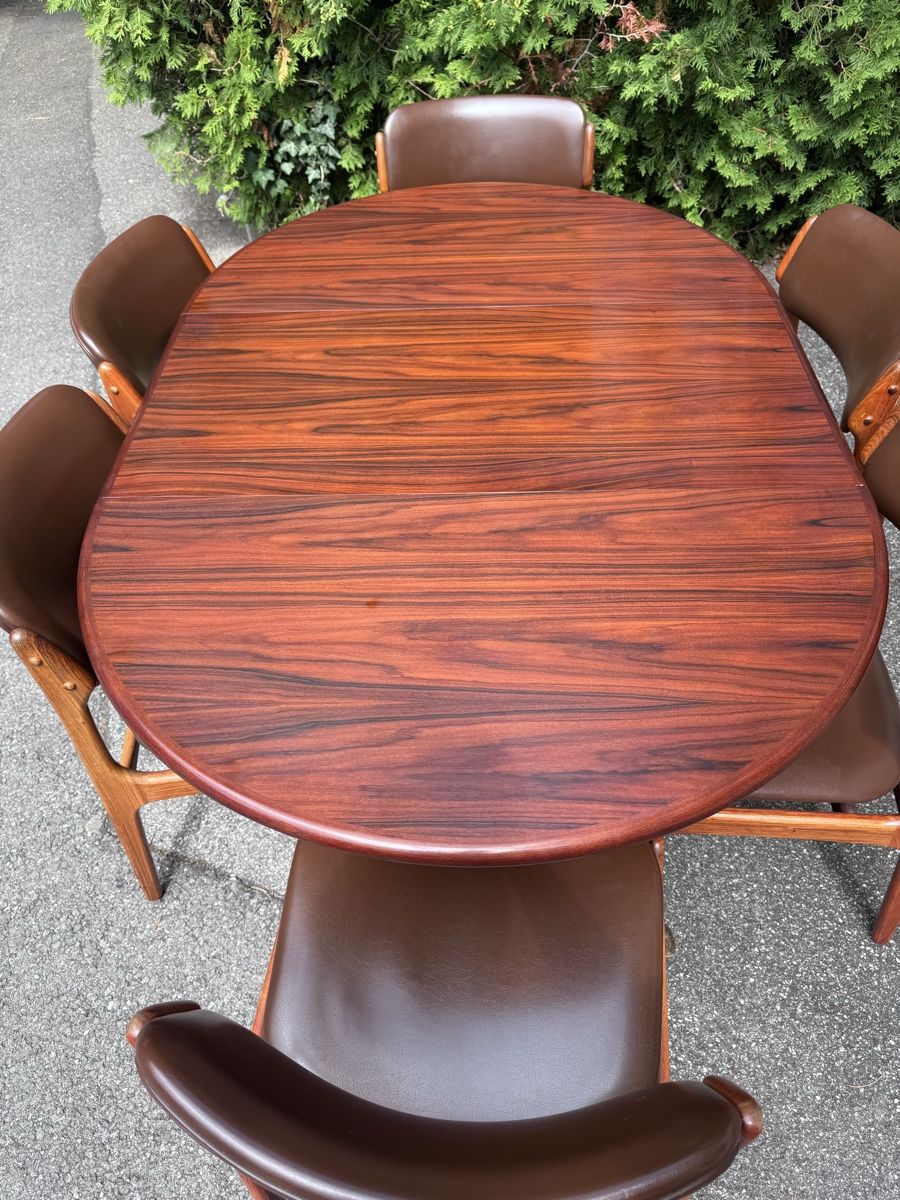 Tables: Superbe table à manger extensible danoise en palissandre  – D'occasion à Vésenaz par Angela.C3 2