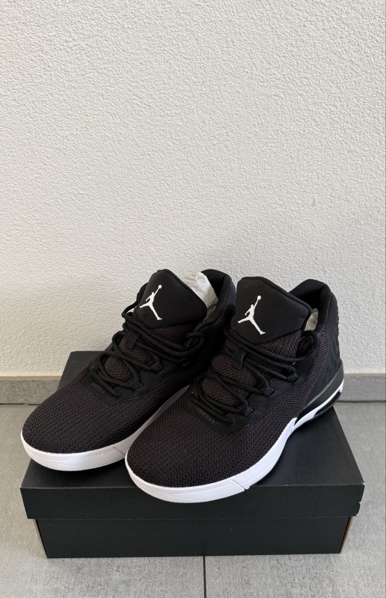 Jordan Scarpe da donna: Jordan Academy - black/white – Nuovo (secondo la descrizione) da Amriswil venduto da a_g_n58c