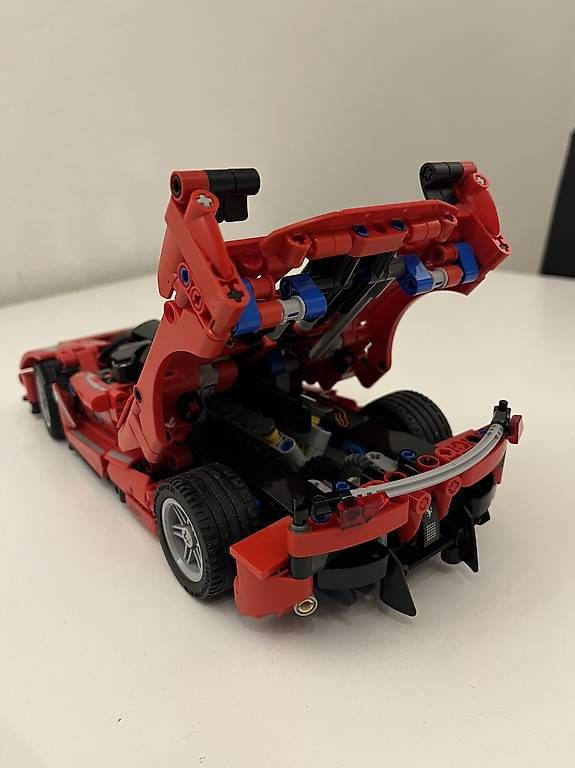 Baukästen: LEGO  42212 Technic - Ferrari – Gebraucht aus Schöftland von Romina-Haexli