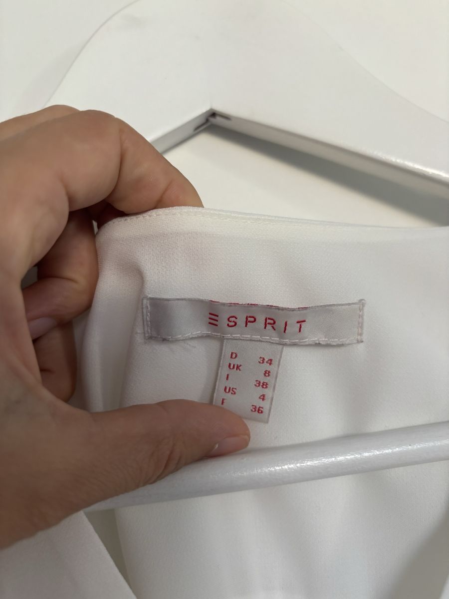 Esprit Lotti di vestiti: 2x Esprit Blusen schwarz und weiss – Usato da Ballwil venduto da lenovum 4