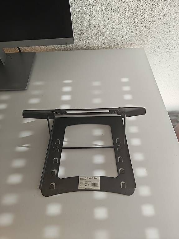 Racks & Ständer: Digitus Notebook Ständer – Gebraucht aus Zürich von ste_hv76 2