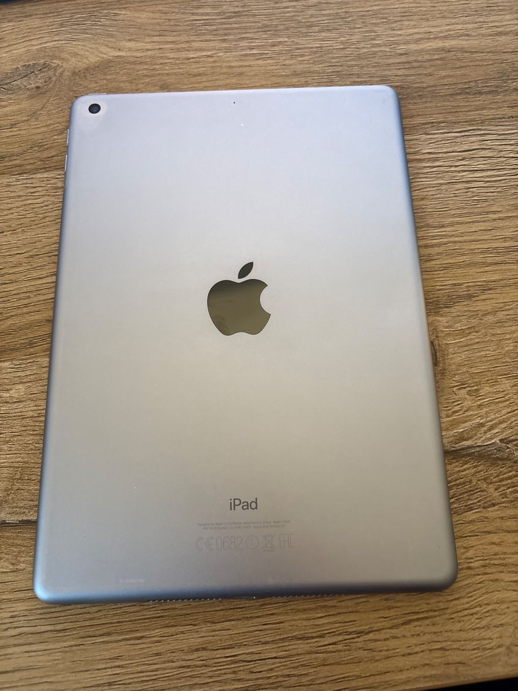 Apple Tablet PC: iPad 128GB (5. Generation) – Gebraucht aus Aarau von micoud 1