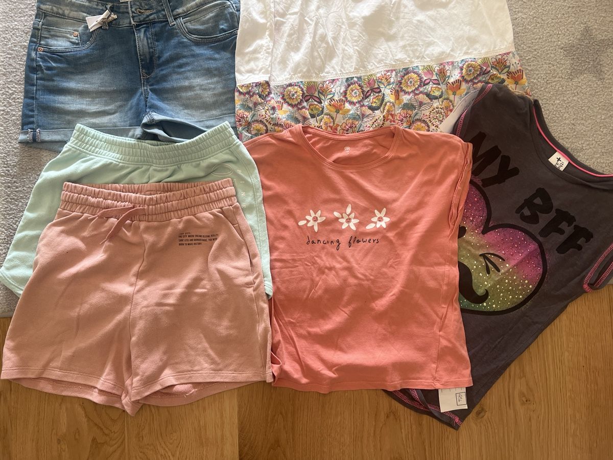 Lotti & Set di vestiti: Sommerpaket Mädchen Grösse 152/158 – Usato da Wettswil venduto da Oryx8 1