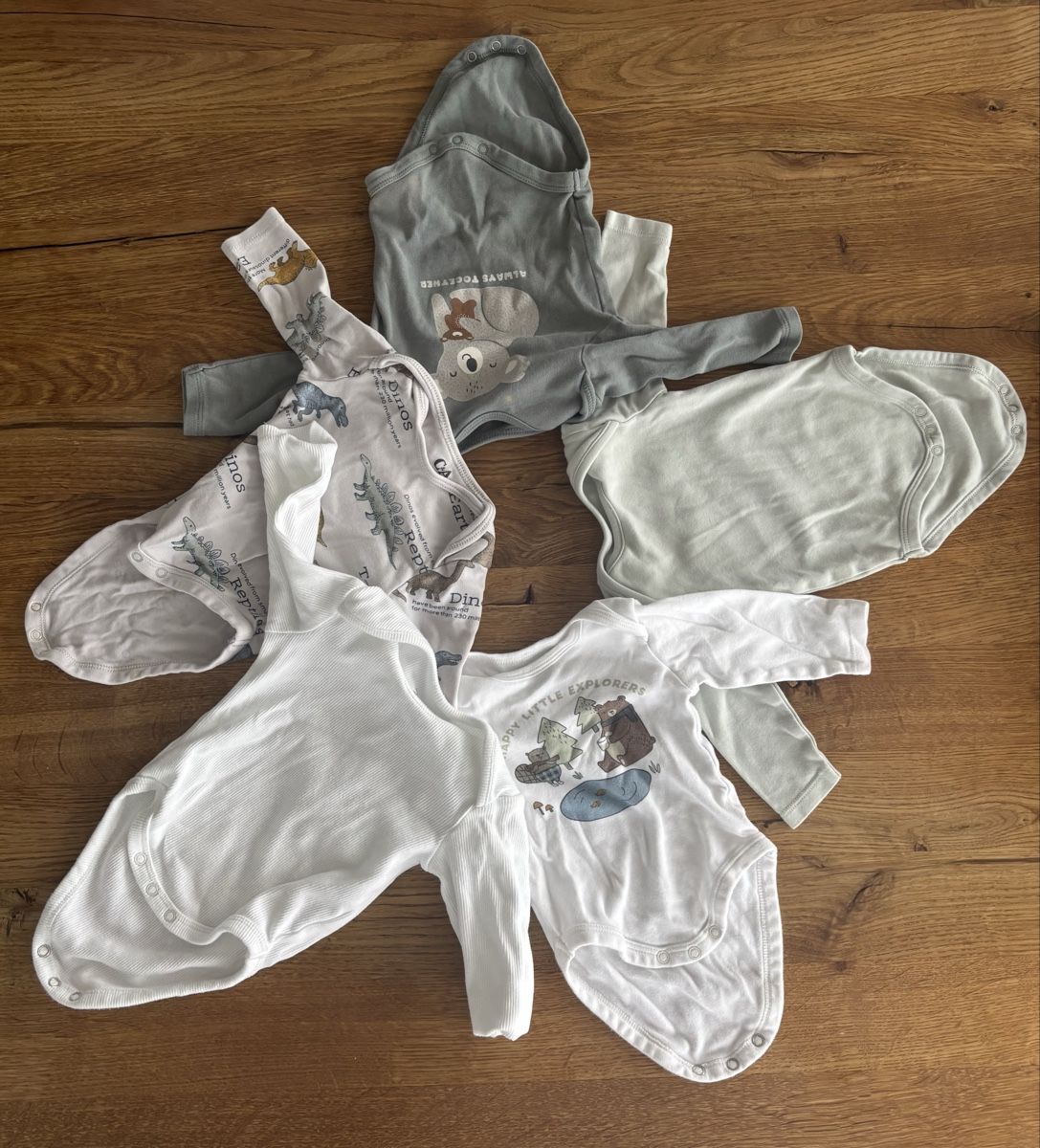 Lotti & Set di vestiti: 7 Langarmbodys, Grösse 62 – Usato da Toffen venduto da Mara685 1
