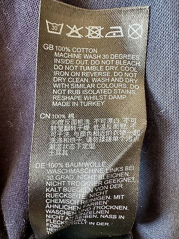 T-shirt: Reiss Design T-Shirt - L – Usato da Basel venduto da thmnn 3