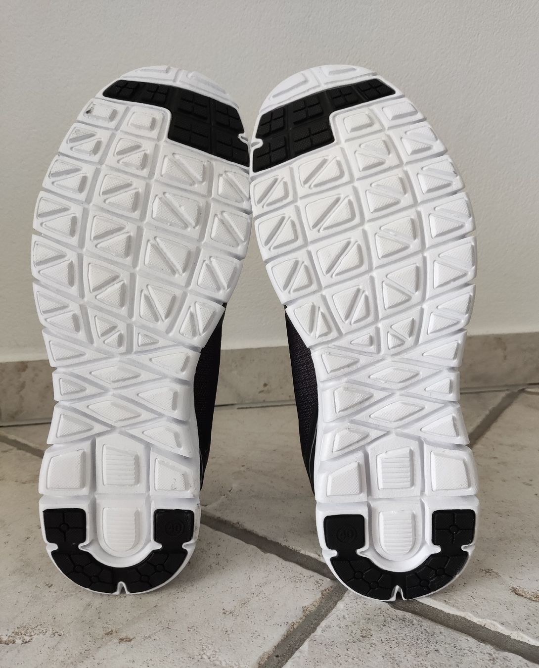 Scarpe da donna: Damen Freizeitschuh Gr.40 – Usato da Chur venduto da Rodanisa 5