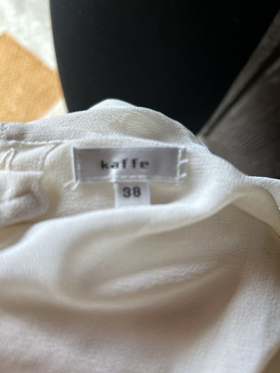 Camicette: Kaffe Bluse Weiss Grösse 38 leichte Spitze – Usato da Kirchdorf BE venduto da Stella130 4