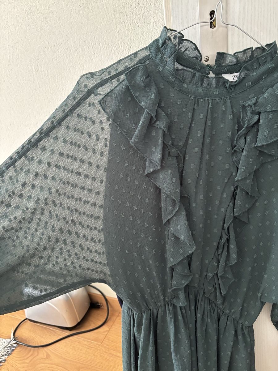 Zara Vestiti: Zara Dress -  Green, Size S – Usato da Männedorf venduto da giu_wm6d 1
