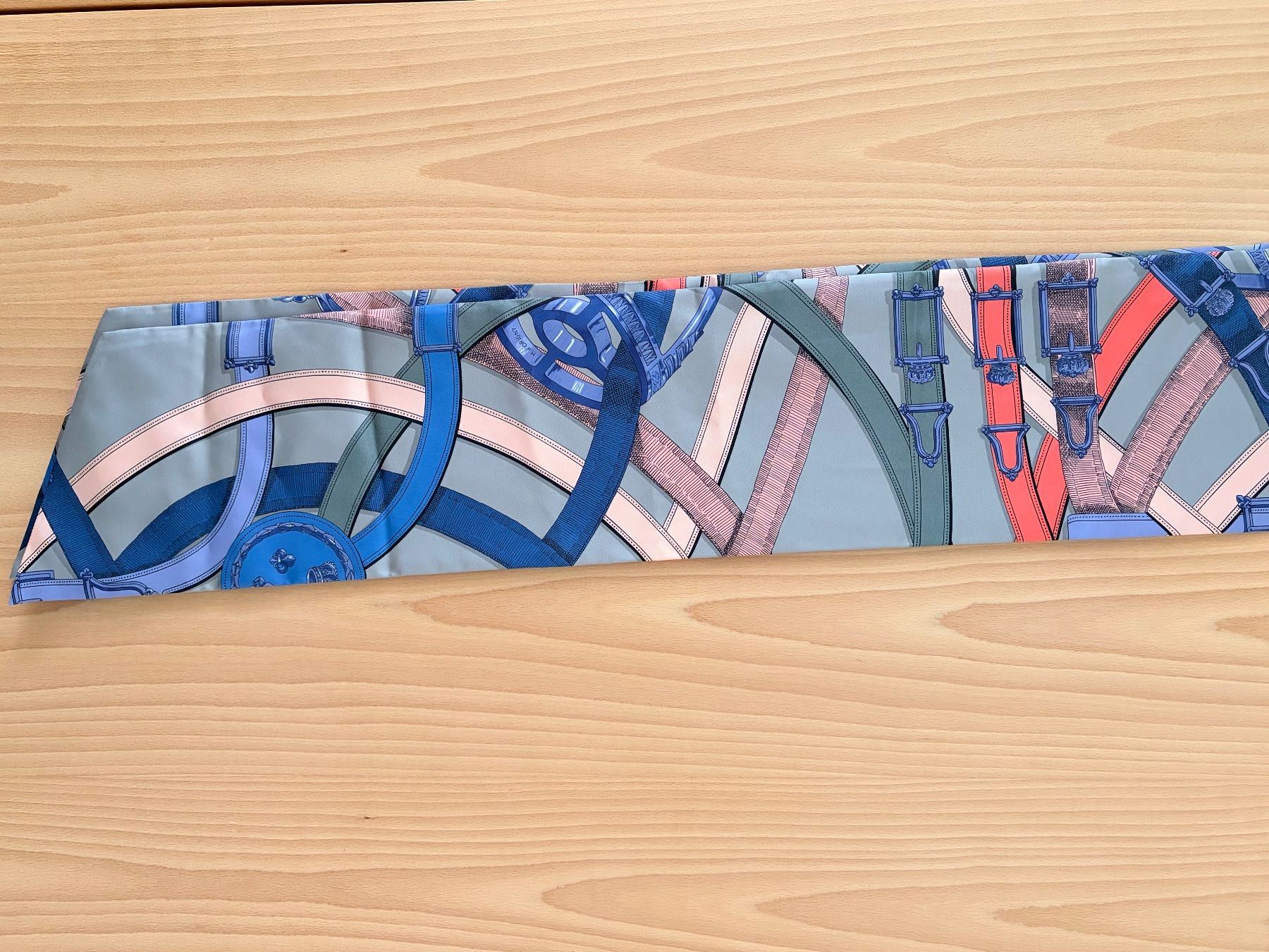 Hermès Foulard & Sciarpe: Hermes Seidenschal neu – Nuovo (secondo la descrizione) da St. Moritz venduto da Capricorn88 2