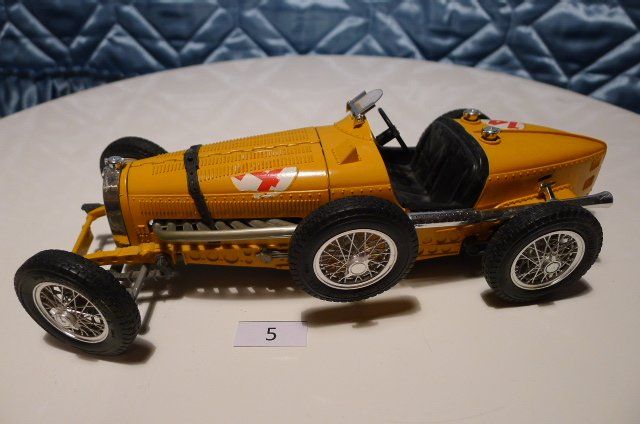 Bugatti Modellautos: Bugatti Typ 59 Grand Prix Rennwagen Modellauto – Gebraucht aus Steffisburg von Gswiss 1