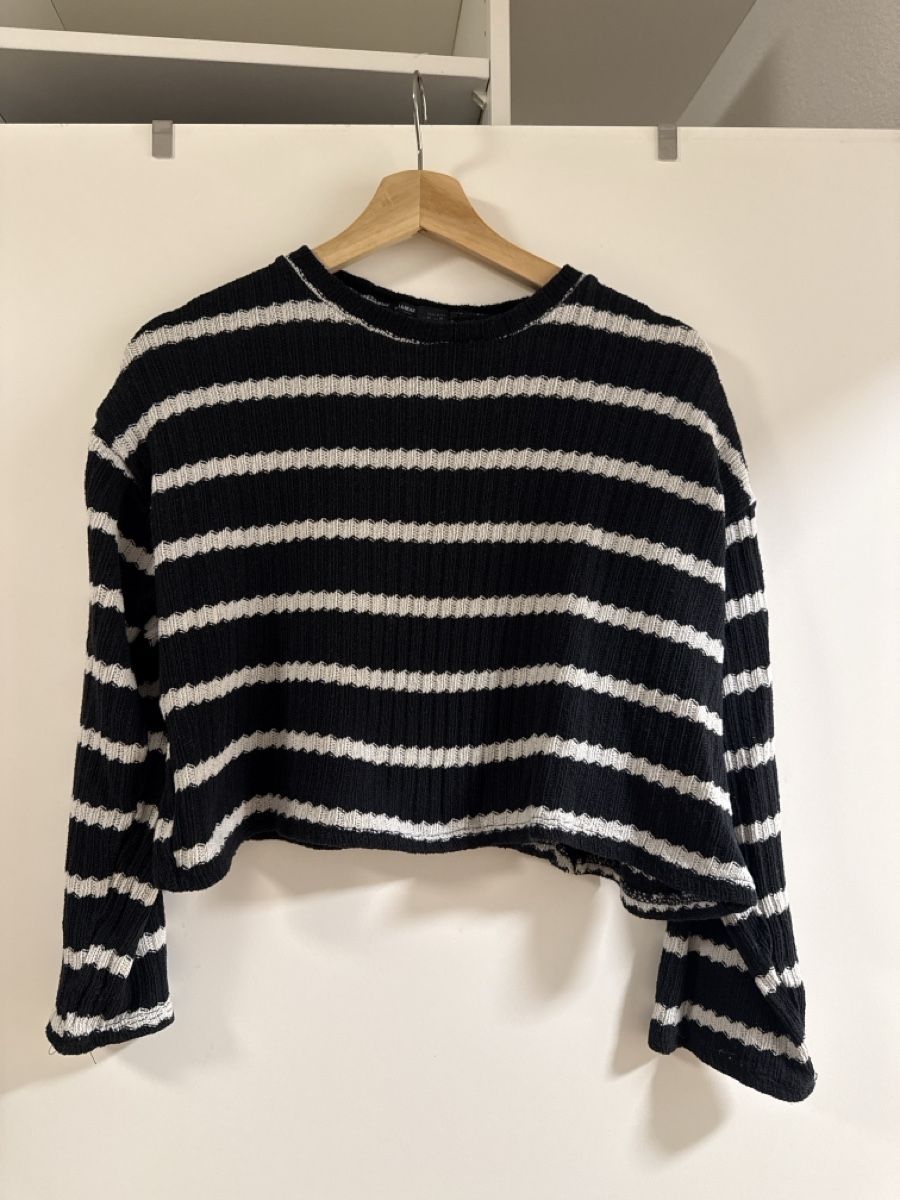 Pull&Bear Kleiderpakete: Gestreiftes Strick-Set, Top & Hose, Grösse M – Gebraucht aus Zürich von Sime23