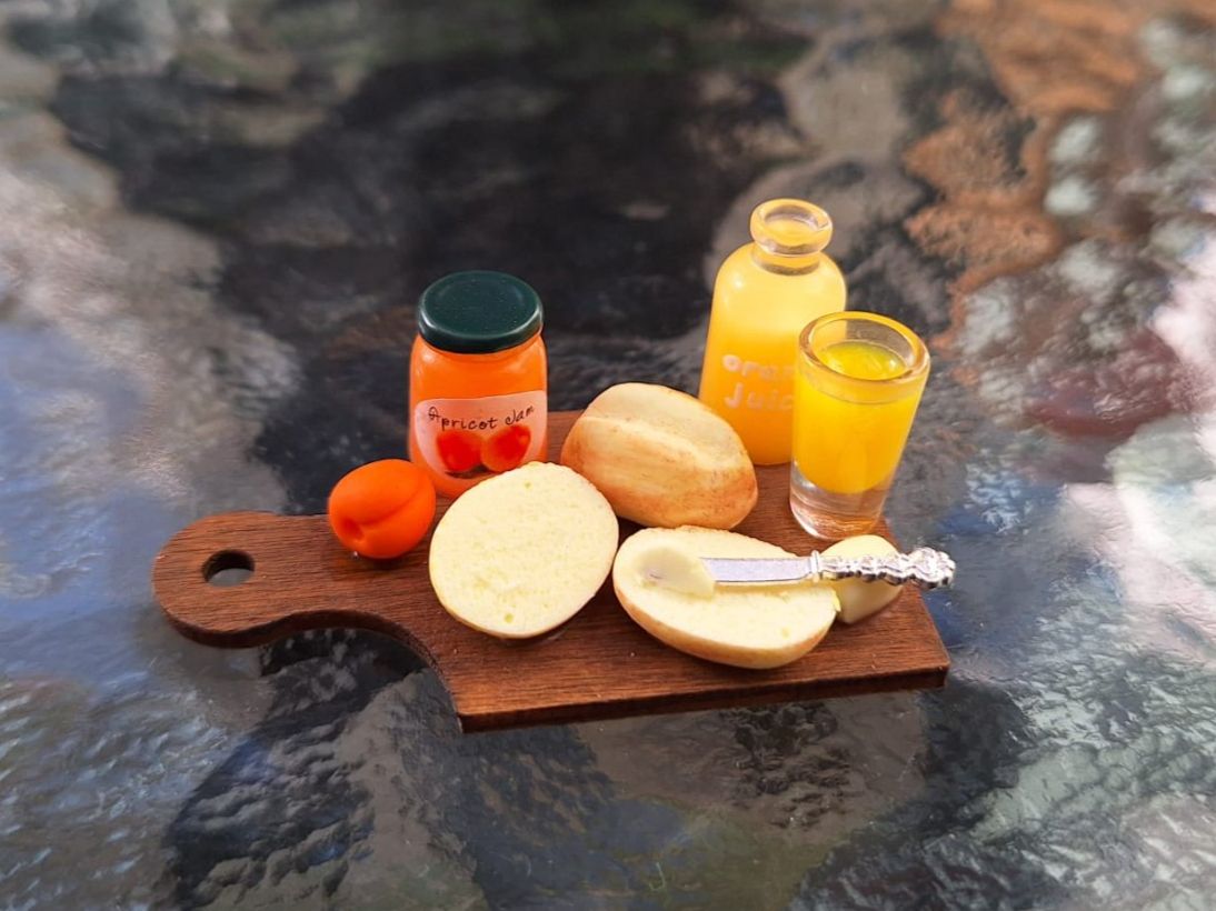 Puppenhäuser & -möbel: Handmade Frühstücksbrett – Neu (gemäss Beschreibung) aus Zürich von HandmadeTinyFood 2