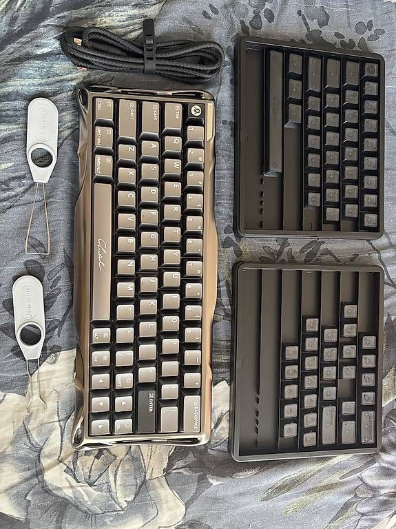 Tastaturen: Clavier Gravastar Gaming – Neu und originalverpackt aus Plan-les-Ouates von wil_8h7k