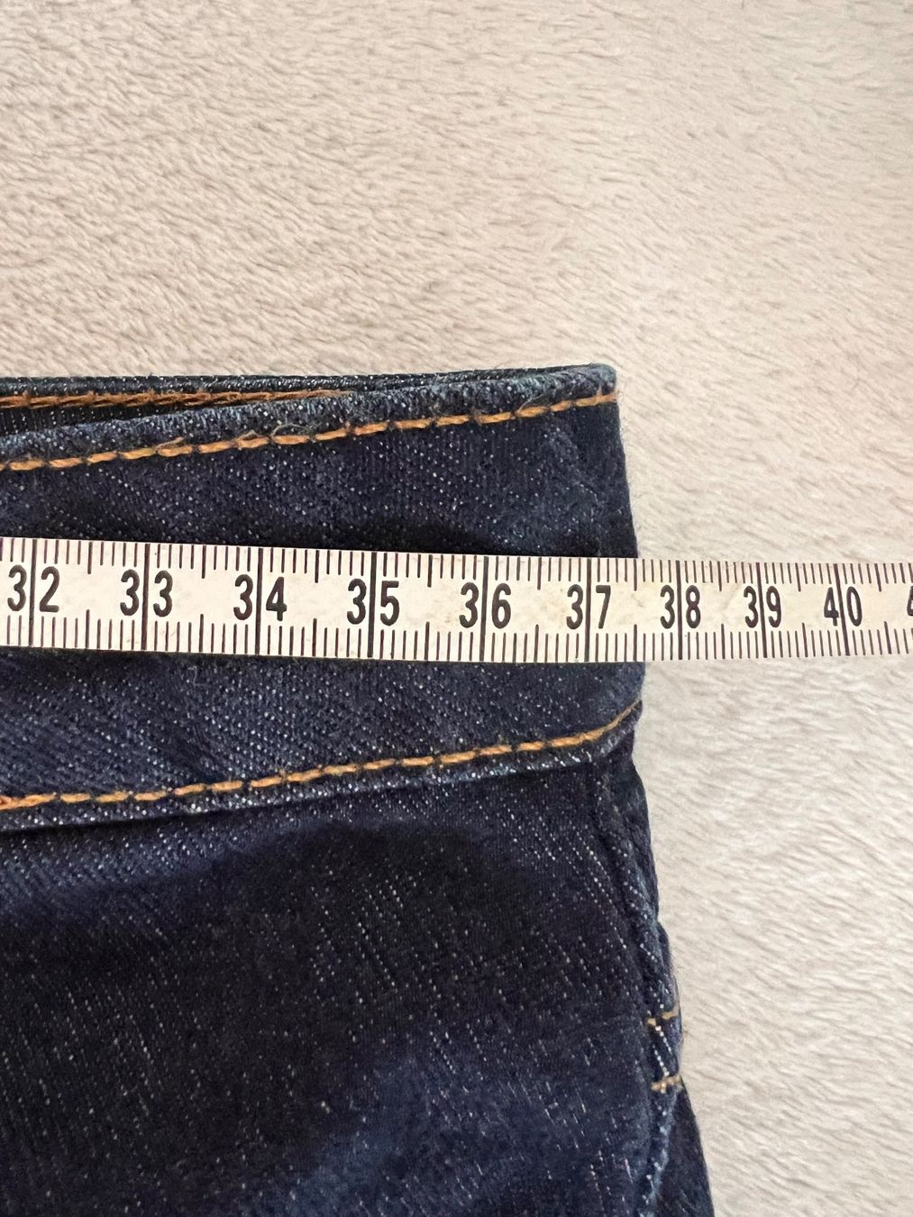 Ermanno Scervino Jeans: ERMANNO SCERVINO dark wash jeans – Nuovo (secondo la descrizione) da Lausanne venduto da NYC67 6