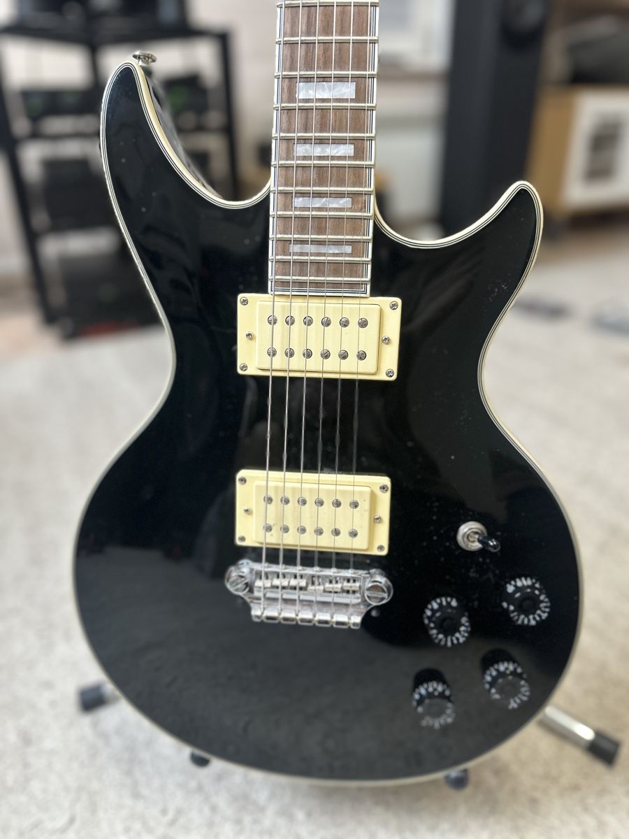 Strumenti musicali: Guitare Eastwood GP – Usato da Carrouge VD venduto da Horattio