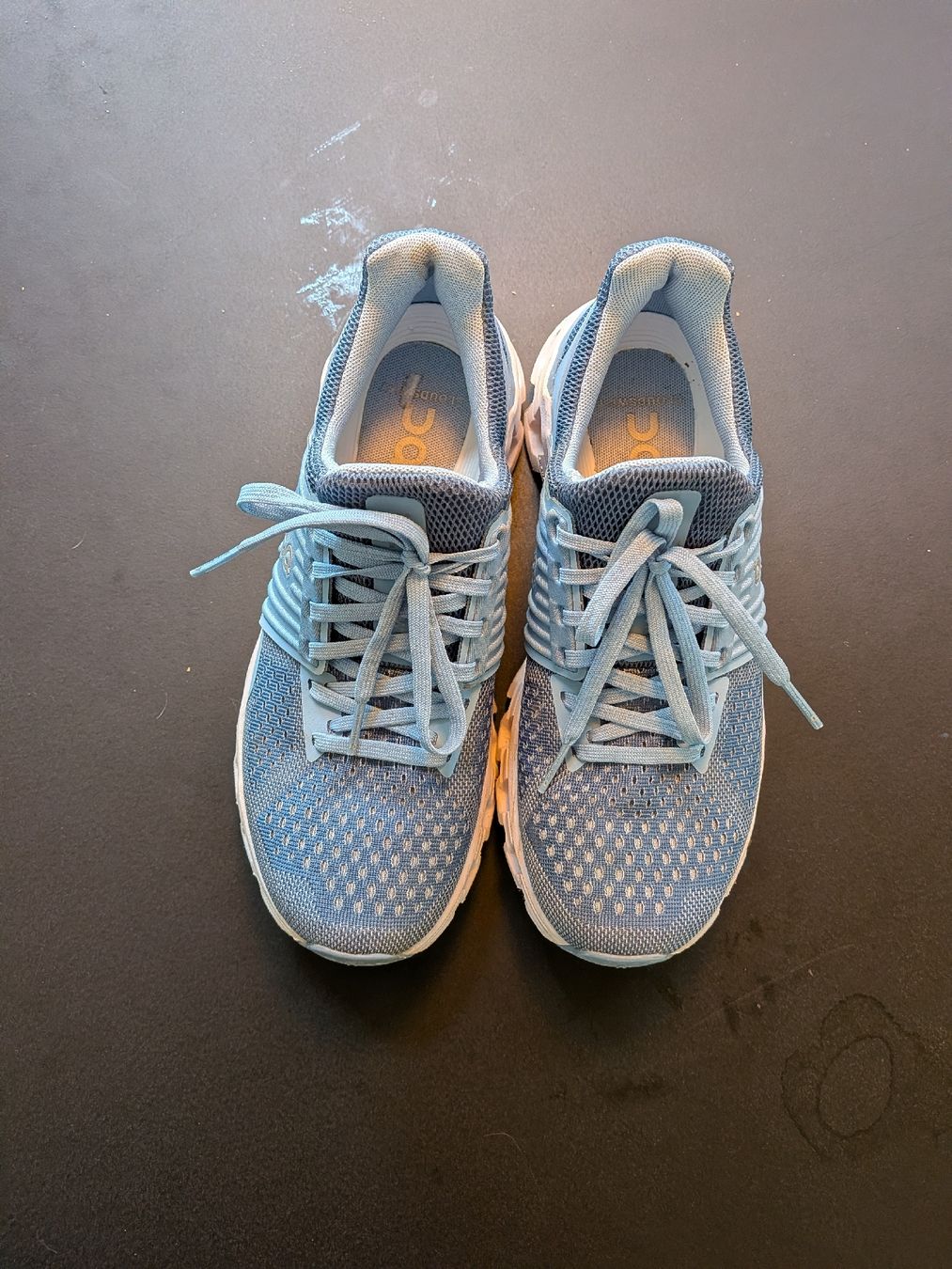 On Scarpe da donna: On Laufschuhe Cloudflow  hellblau guter Zustand – Usato da Nennigkofen venduto da hermineJ 2
