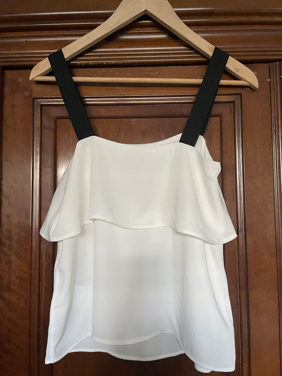 H&M Tops: Top – Neu (gemäss Beschreibung) aus Sion von bru_xj6r 3