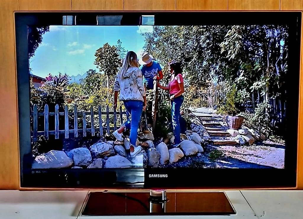 Fernseher: Samsung LED-Fernseher – Gebraucht aus Konolfingen von Fabe3510