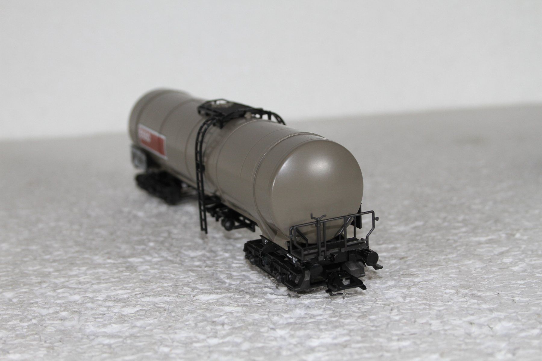 Märklin Modellini di ferrovie: Märklin 4754 Esso Kesselwagen – Usato da Triesen venduto da cor_62ts 3