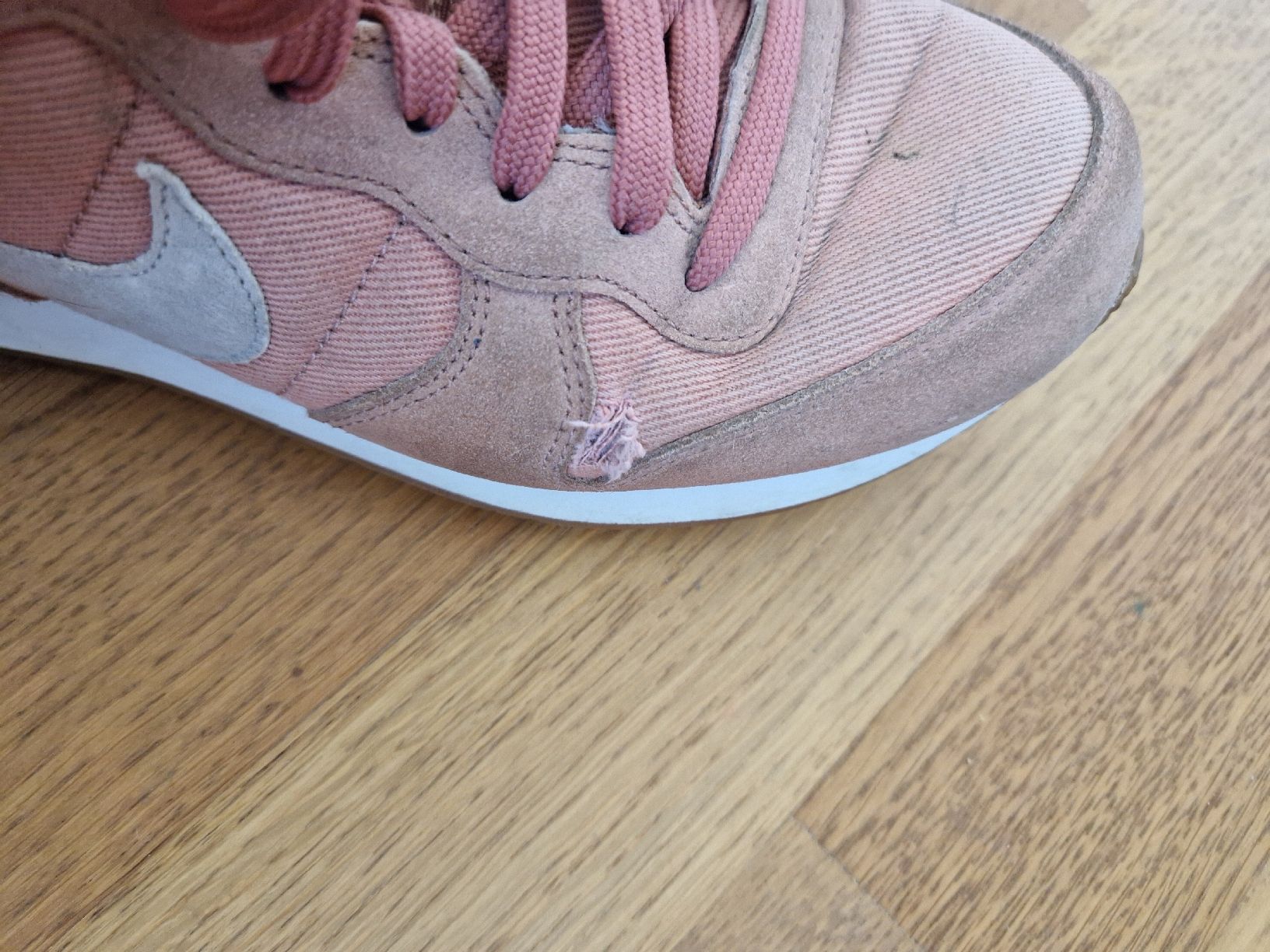 Nike Scarpe da donna: Nike Internationalist, 38.5 – Usato da Zürich venduto da Missy33 3