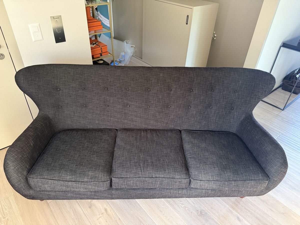 Divani: Blue high back sofa, three seat, wooden legs – Usato da Zürich venduto da EShopping81 2
