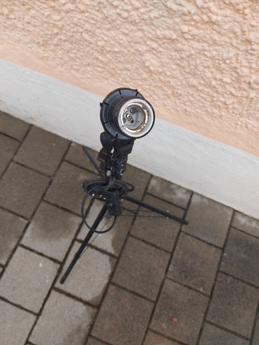 Stative & Stativköpfe: schwarzes Teleskop-Stativ; Lampenstativ; mit E27Sockel – Gebraucht aus Rheinau von profitronic.shop 3