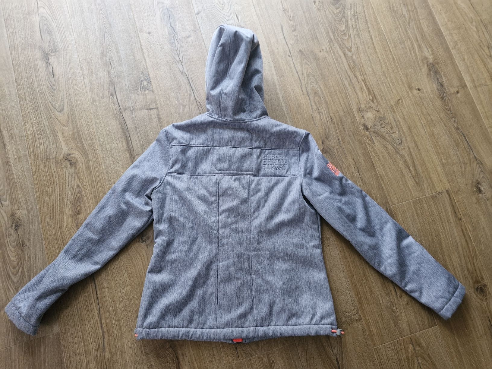 Superdry Giacche: Superdry Windtrekker Jacke – Usato da Ziefen venduto da sch_nx7p 1