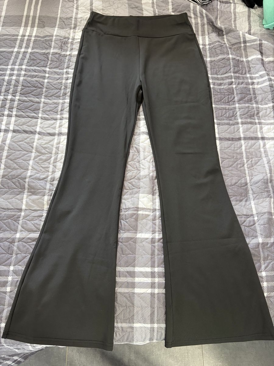 Pantaloni: taille M, très bon état  – Usato da Vouvry venduto da lisa_aaa