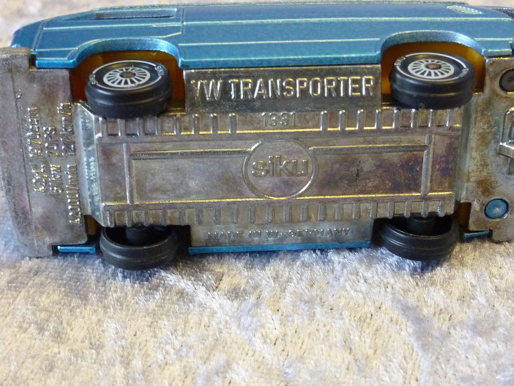 Siku Modellautos: VW Bus T3 Transporter Siku – Gebraucht aus Dürrenäsch von  5