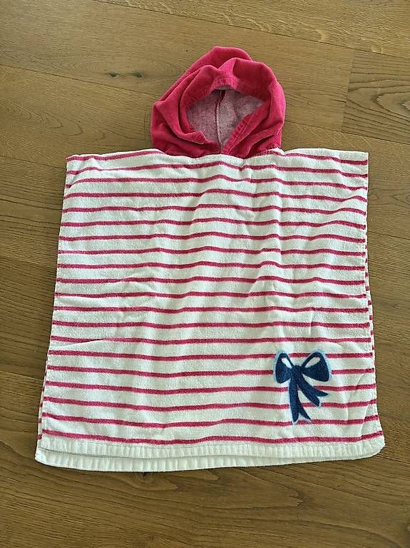 Bademäntel: Poncho – Gebraucht aus Spiez von Fridu99