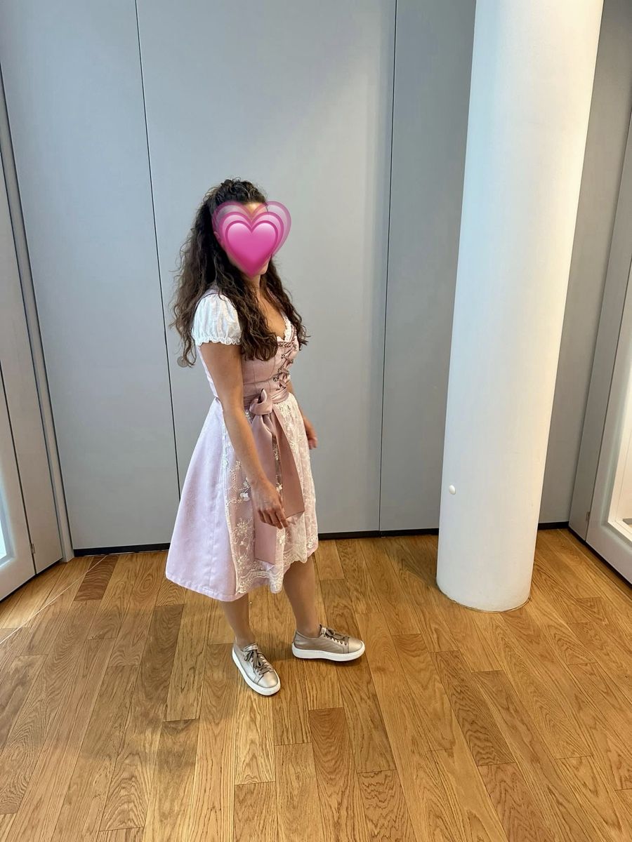 Vestiti: Dirndl – Usato da Zürich venduto da NatSaradjen 1